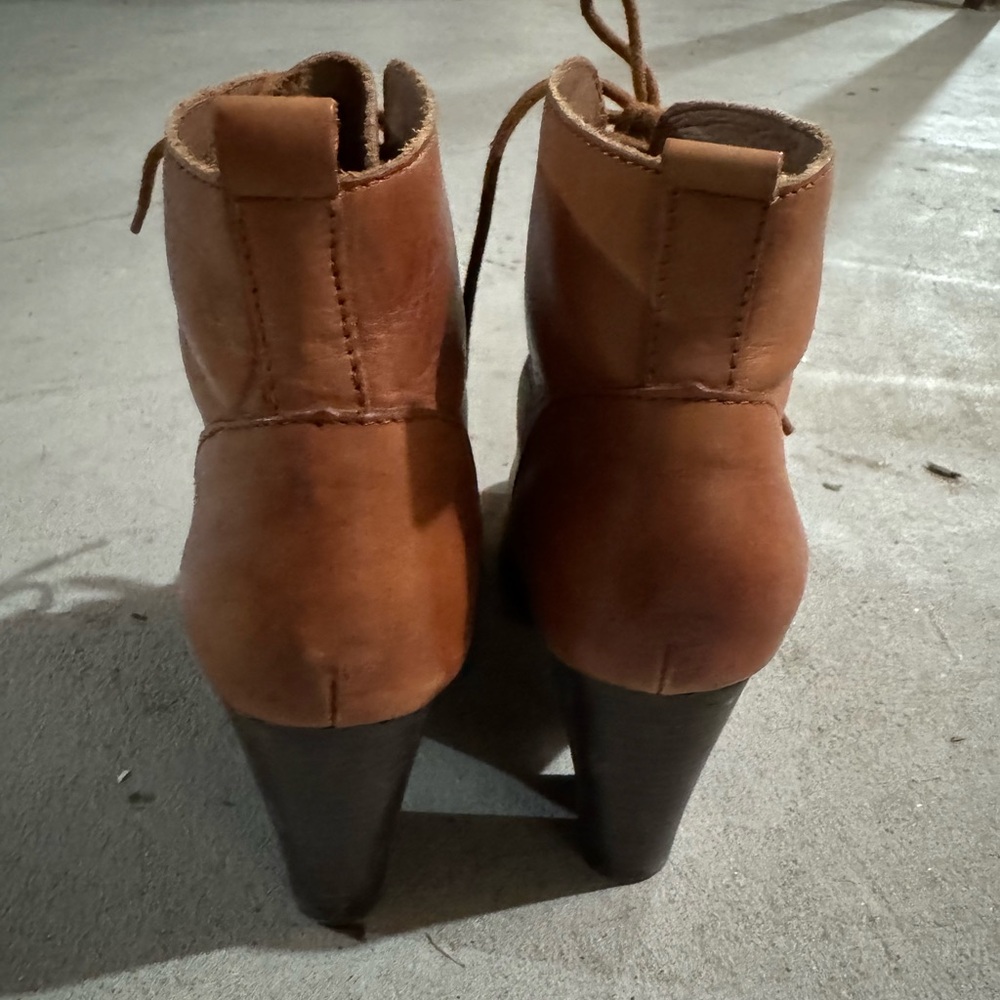 Zigi Soho Brown Lace Up Boots, Size: 7 - Picture 5 of 6